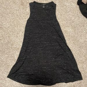 black sleeveless dress